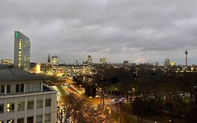 Kaiserloft Zentral Naehe Messe